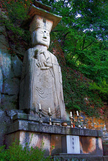Goryeo dynasty Bodhisattva. Photograph by Joop Dorresteijn. Credit: Wikimedia Commons Goryeo dynasty Bodhisattva. Photograph by Joop Dorresteijn. Credit: Wikimedia Commons